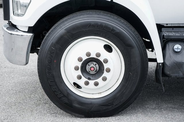 2017 Ford F-650SD Base