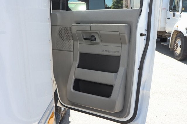 2024 Ford E-450SD Base