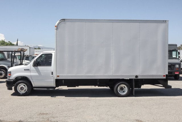 2024 Ford E-450SD Base