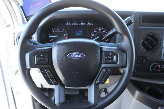 2022 Ford E-Series Cutaway Base