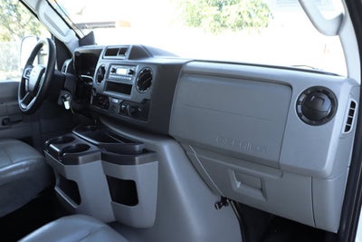 2022 Ford E-Series Cutaway Base