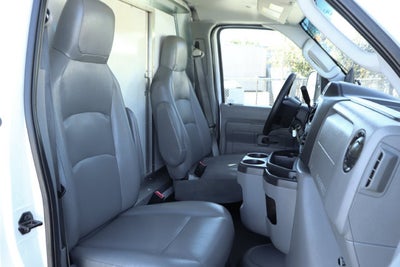 2022 Ford E-Series Cutaway Base