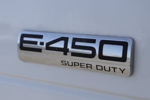 2022 Ford E-Series Cutaway Base