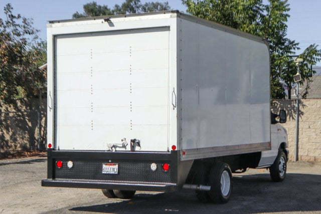 2022 Ford E-Series Cutaway Base