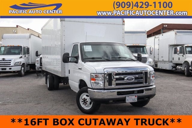 2018 Ford E-450SD Base