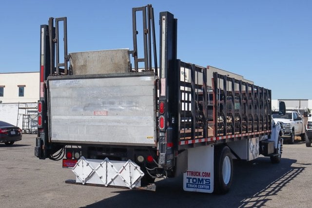 2022 Ford F-750SD Base