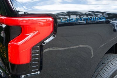 2022 Ford F-150 Lightning Lariat