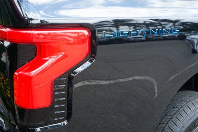 2022 Ford F-150 Lightning Lariat