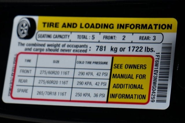 2022 Ford F-150 Lightning Lariat