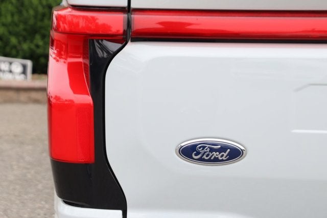 2023 Ford F-150 Lightning Lariat