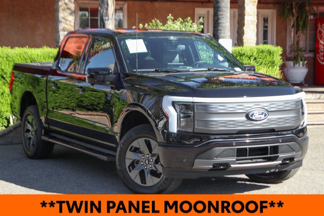2025 Ford F-150 Lightning Lariat