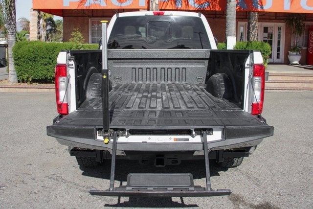 2017 Ford F-250SD Lariat