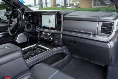 2025 Ford F-450SD Platinum