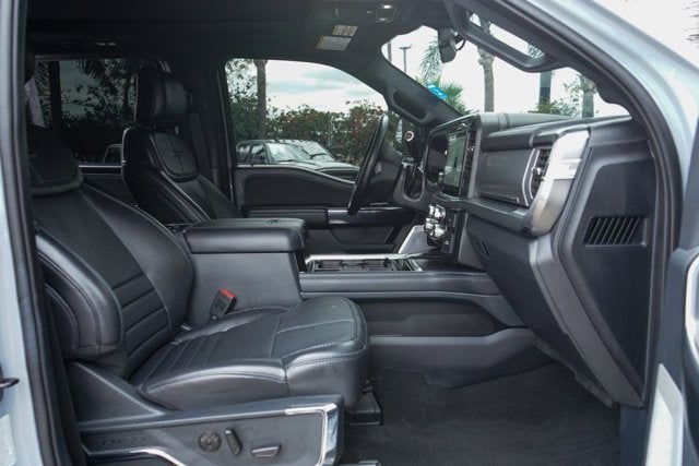 2025 Ford F-450SD Platinum