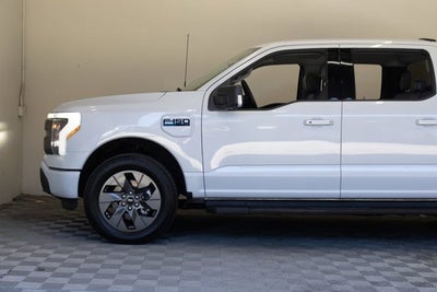 2025 Ford F-150 Lightning Flash