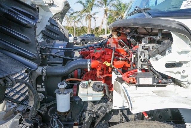 2013 Freightliner M2 106