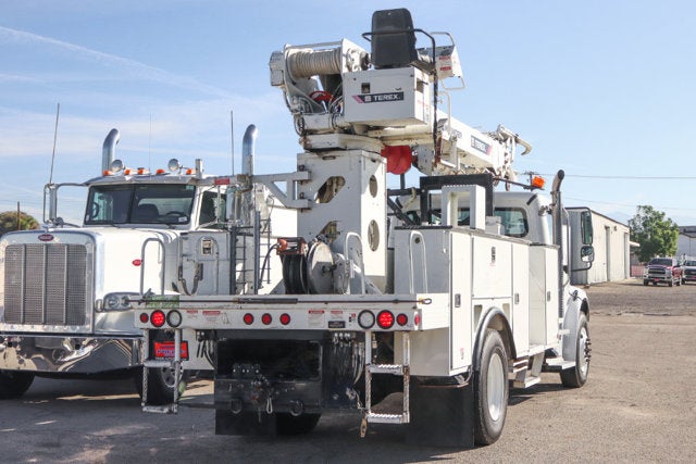 2020 Freightliner M2 106 MD