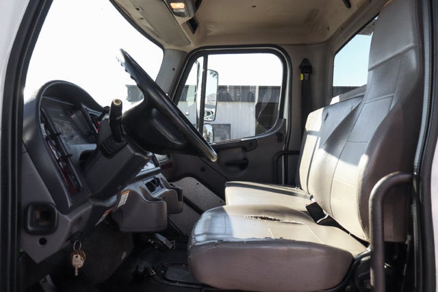 2020 Freightliner M2 106 MD
