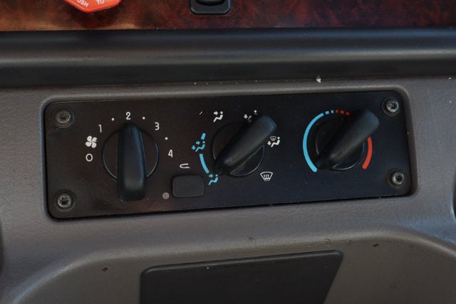 2020 Freightliner M2 106 MD