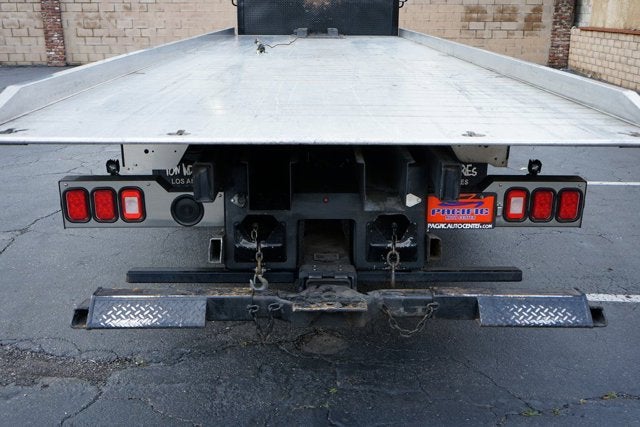 2023 Freightliner M2 106 MD