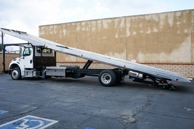 2023 Freightliner M2 106 MD