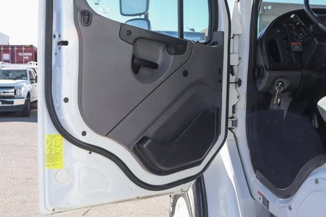 2016 Freightliner M2 106 MD