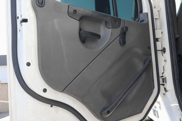 2016 Freightliner 114SD Base