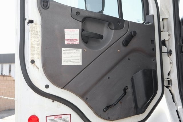 2016 Freightliner 114SD Base