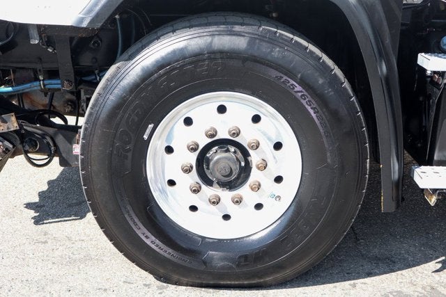 2016 Freightliner 114SD Base