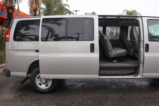 2005 Chevrolet Express Van G3500 Base