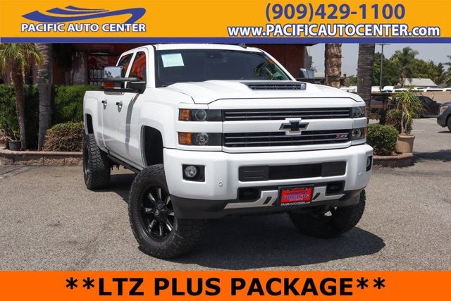 2017 Chevrolet Silverado HD LTZ 4WD Crew Cab Standard Box's photo