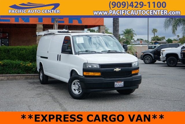 2023 Chevrolet Express 2500 Extended Work Van HD's photo