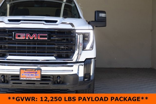 2025 GMC Sierra 3500HD Pro