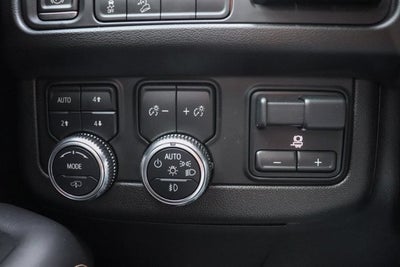 2021 GMC Yukon XL AT4