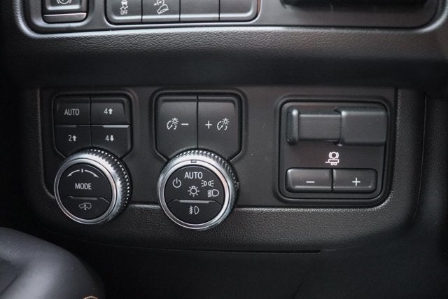 2021 GMC Yukon XL AT4