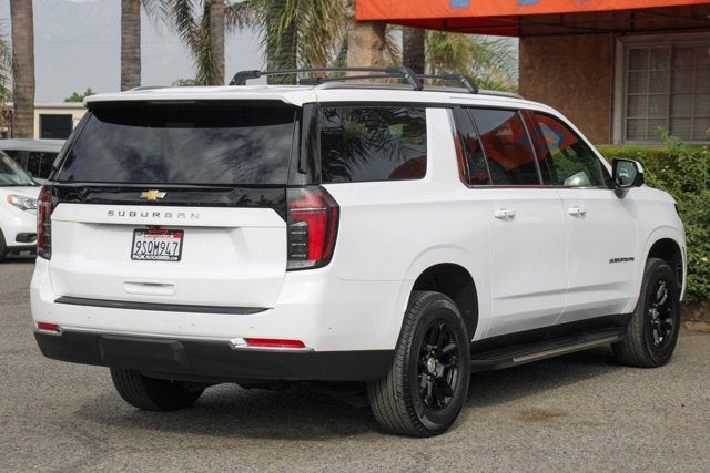 2025 Chevrolet Suburban LS