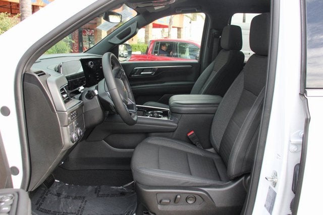 2025 Chevrolet Suburban LS