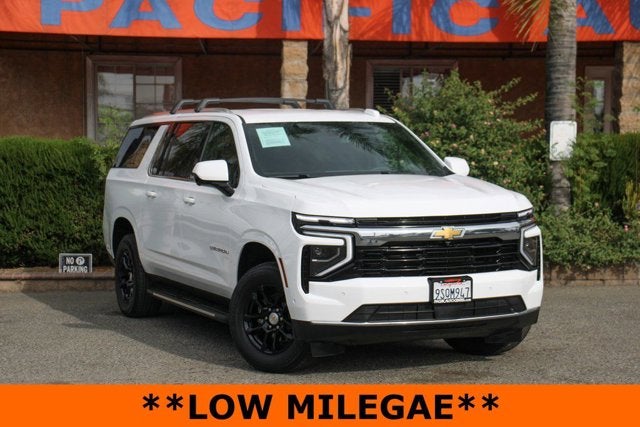 2025 Chevrolet Suburban LS