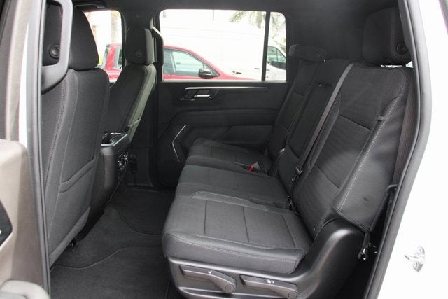 2025 Chevrolet Suburban LS