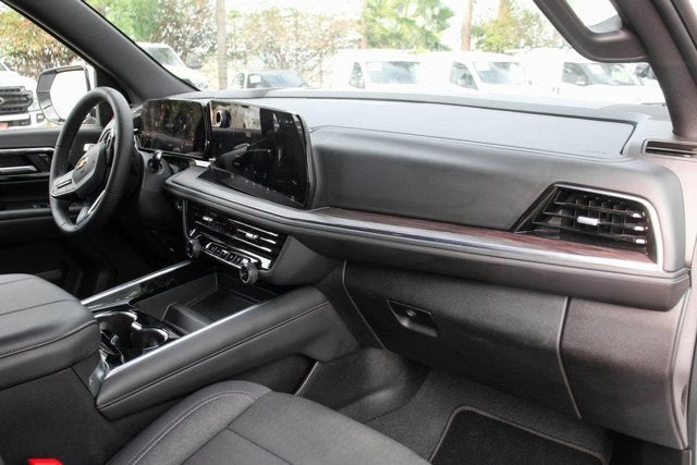 2025 Chevrolet Suburban LS