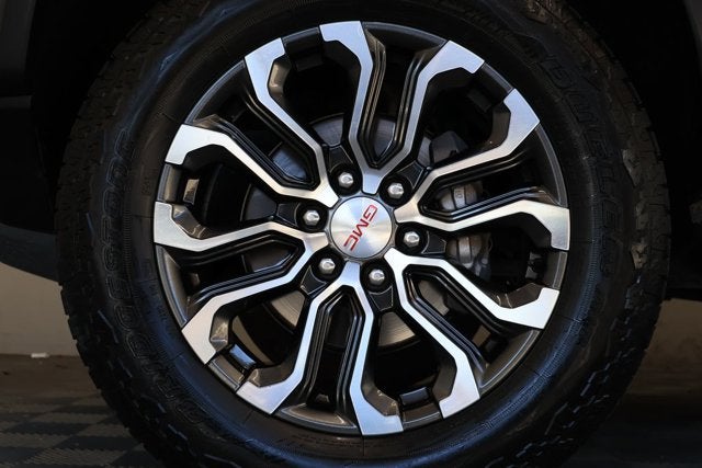 2023 GMC Canyon Denali