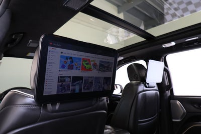 2023 Cadillac Escalade ESV Sport Platinum