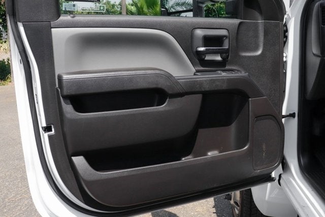 2023 Chevrolet Silverado 6500HD 1LT