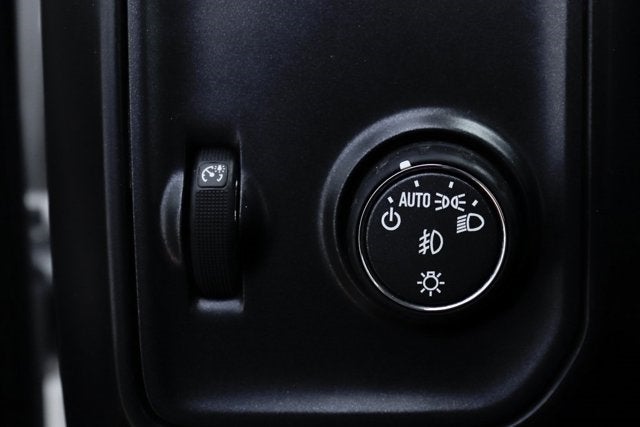 2023 Chevrolet Silverado 6500HD 1LT