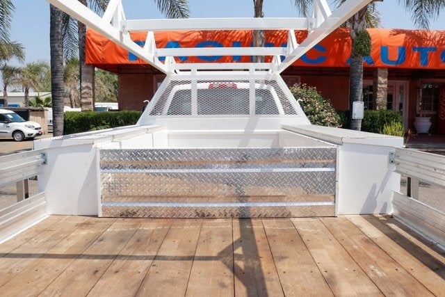 2023 Chevrolet Silverado 6500HD 1LT