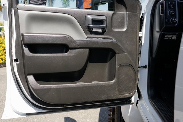 2022 Chevrolet Silverado 5500HD Work Truck