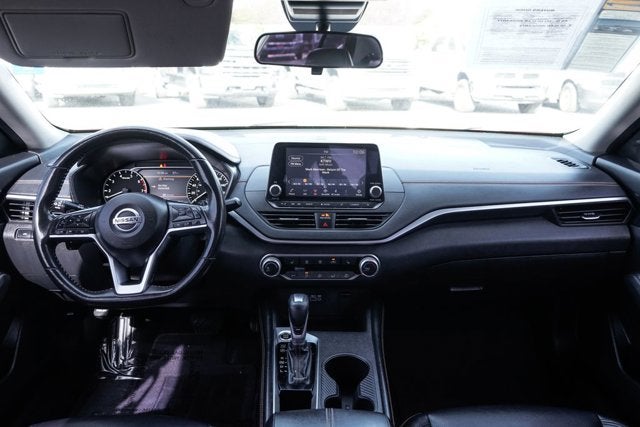 2022 Nissan Altima 2.0 SR