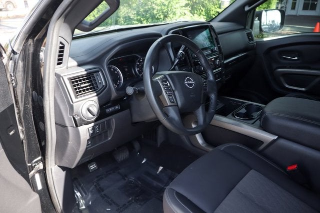 2024 Nissan Titan SV