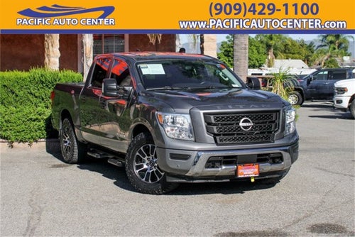 2023 Nissan Titan SV