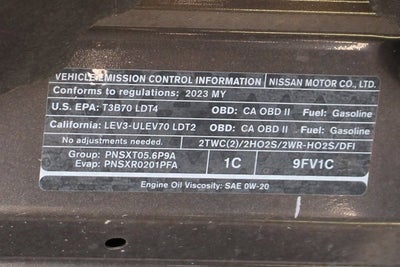 2023 Nissan Titan SV